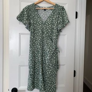 Universal Thread Green Floral Wrap Dress